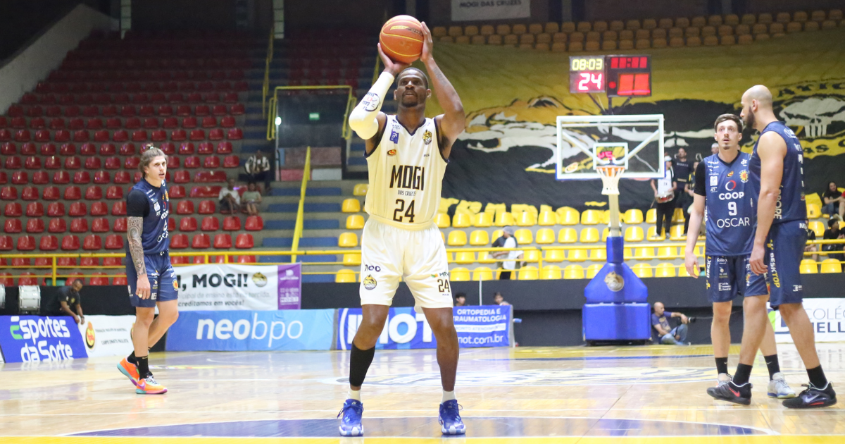 Decidido nos minutos finais, Mogi Basquete é superado pelo São