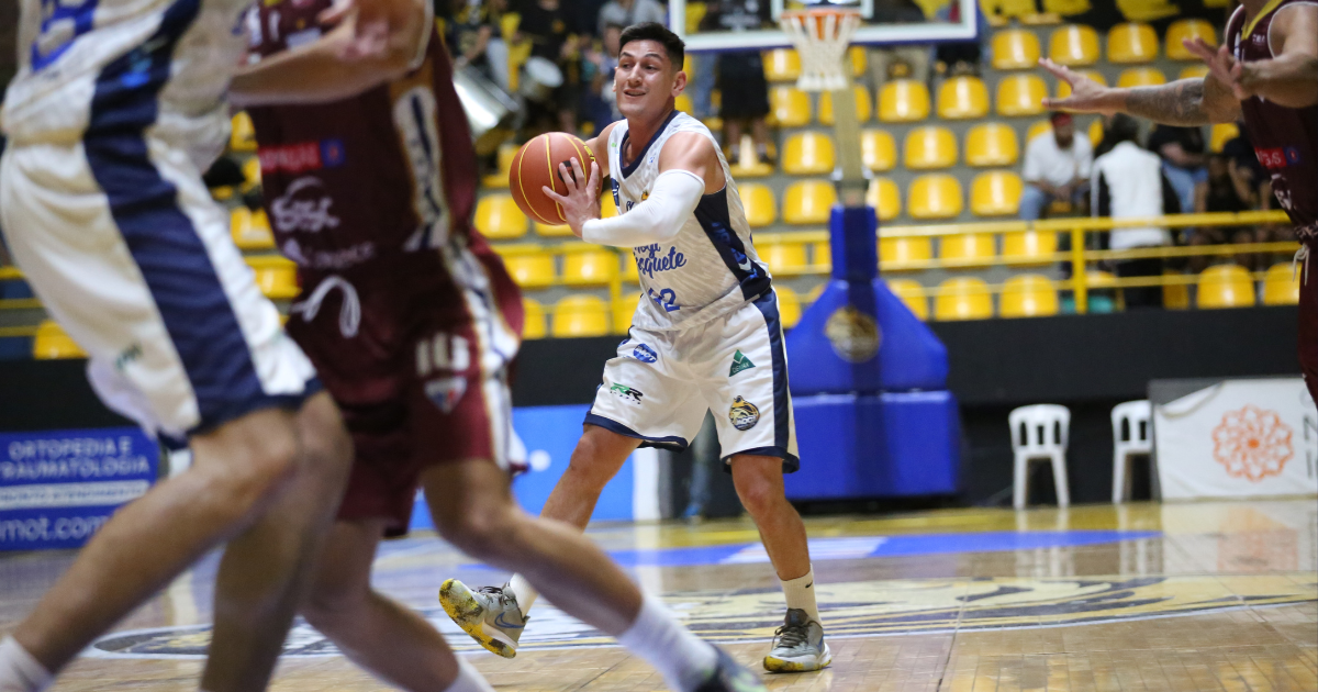 Decidido nos minutos finais, Mogi Basquete é superado pelo São